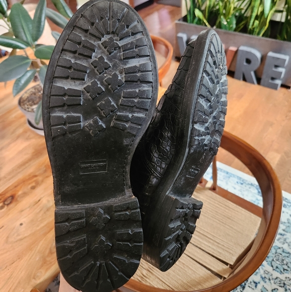Saint Laurent crocodile embossed combat boots - Picture 7 of 8